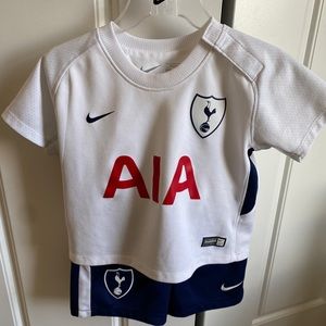 Tottenham Hotspur Nike infant jersey and shorts set 9-12mo